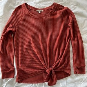 Nine Britton waffle king sleeve shirt. Size small.